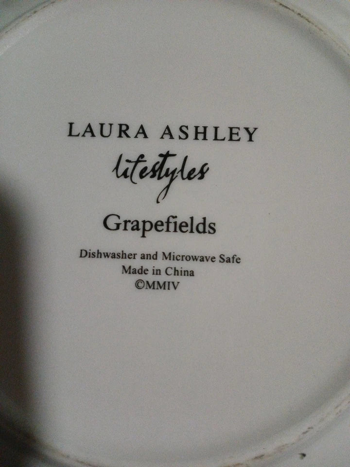 Vintage Laura Ashley Grapefields Lifestyles Dinner plates - set of 2